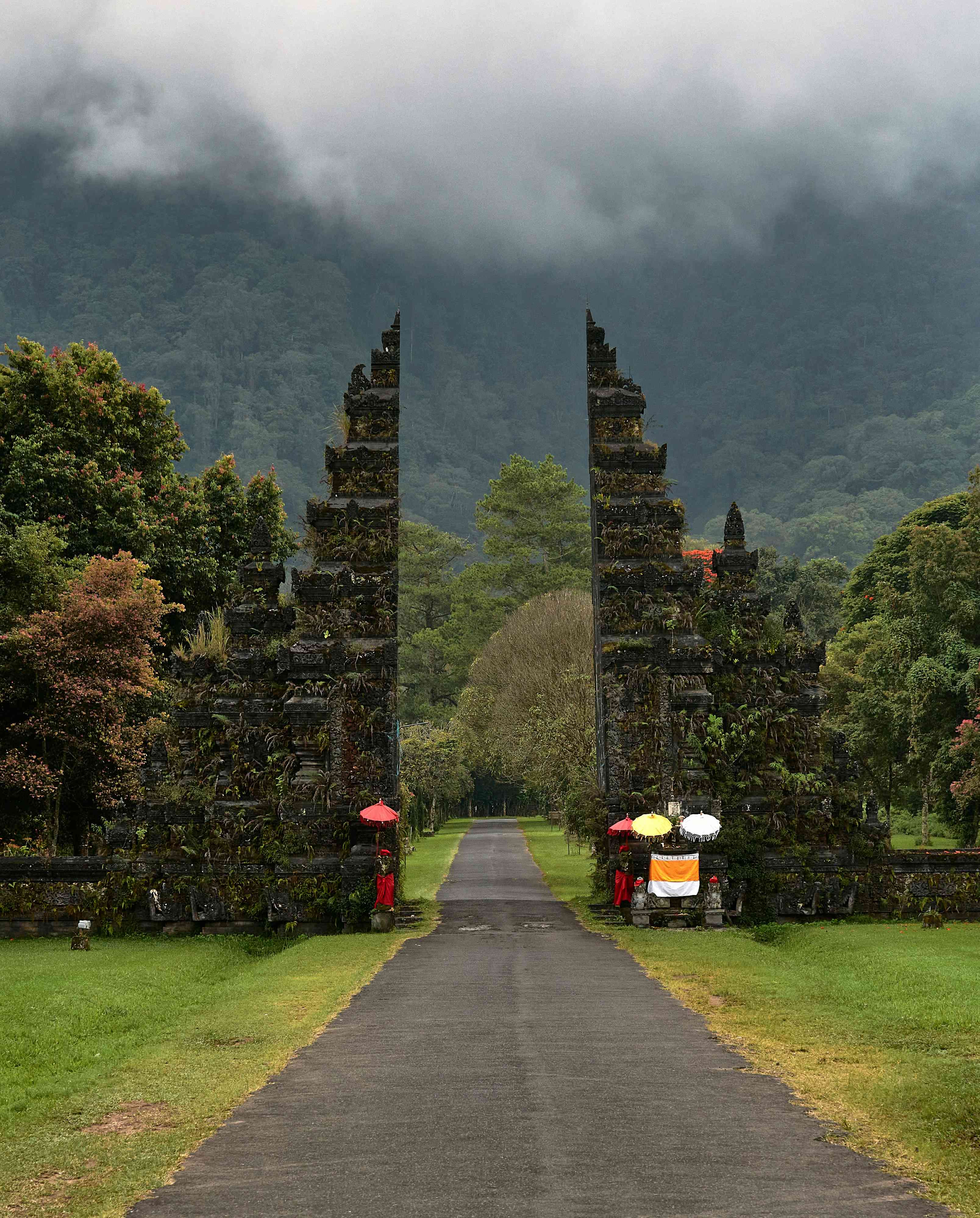 Bedugul, Ulun Danu Beratan Temple & the Iconic Handara Gate