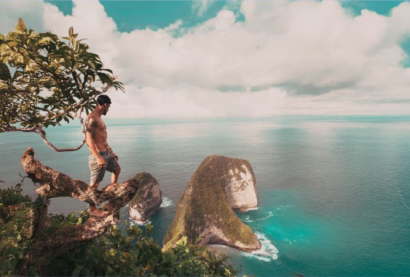 Nusa Penida Iconic Land Tour & Caspla Pontoon Watersports Combo